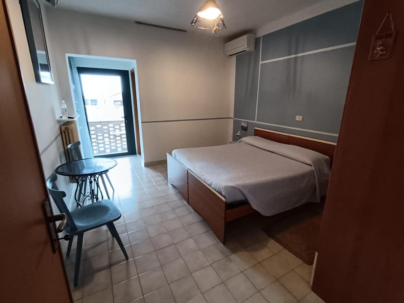 فندق Brussa 340 المظهر الخارجي الصورة